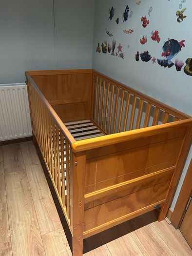Cot bed