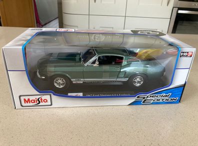 Ford Mustang 1967 1/18 NIB