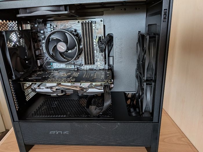 Custom Ryzen Gaming PC NZXT H3 Flow