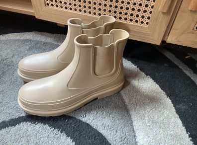 boots pull and bear