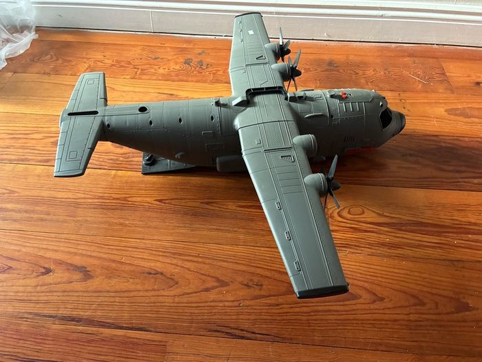 toys - paw patrol tower and airplane