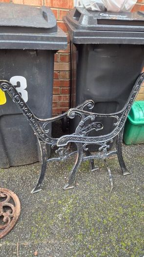 iron cast garden bench sides