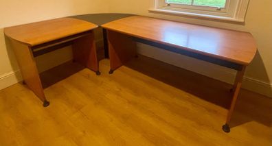 corner desk