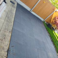 Black Interlocking Foam Floor Tiles x 50 at EUR2 per tile