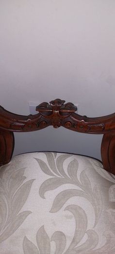 Victorian Walnut Ballon-Back Chair