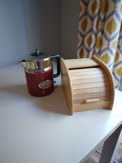Bread bin