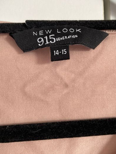 long sleeve beige crop top