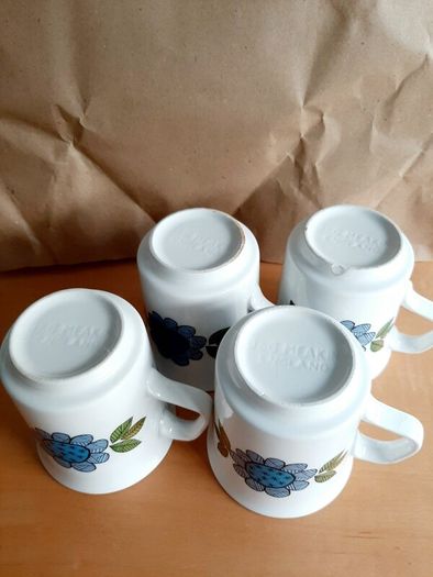 Vintage coffee cups (4)