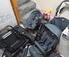 Joie Chrome DLX Trio 3-in-1 Travel System Bundle with i-Snug 2 Car Seat and ISOFix Base