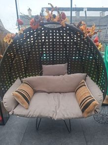 Double egg chair on stand