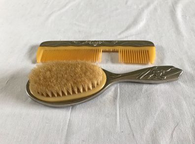 Vintage vanity brush and comb set