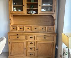 Solid Oak Large Welsh Dresser / Kitchen Hutch.