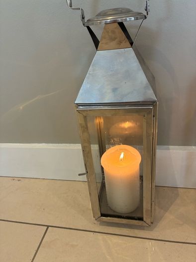 2 Lanterns