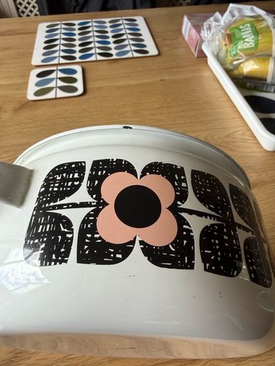 Orla kiely pot