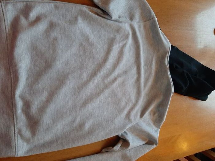 size small -Jack & Jones mens zip up hoodie
