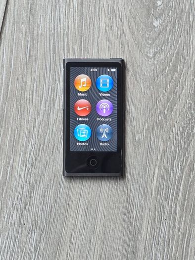 iPod Nano 7th Gen (Free Post)