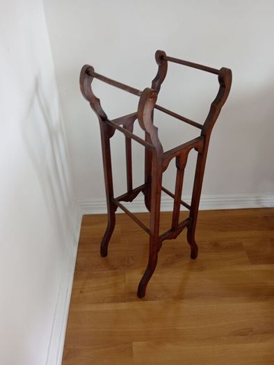 Plant stand/bowl stand??