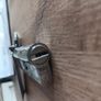 yale deadlock 24 pin security Image 2