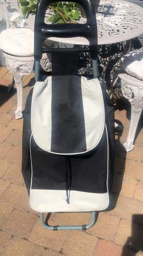 Shopping trolley