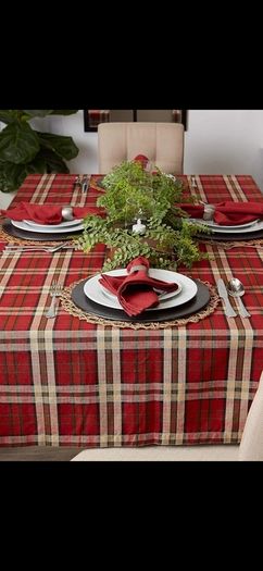 DII Christmas plaid , 4-6 seats  Tablecloth  for Holiday, Family Gatherings, & Christmas Dinner, 100% Cotton , Campfire style  132.1cm (L) x 132.1cm (W ) (52 x 52 in)