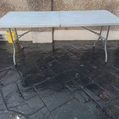 Large folding table