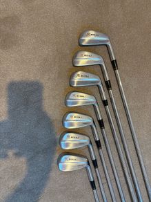 Miura tournament blades