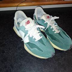 New Balance 327 Shoes