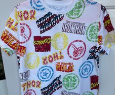 Like New: Boys Marvel T Shirt (Age 8-9)