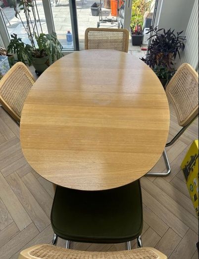 Oval Extendable Dining Table