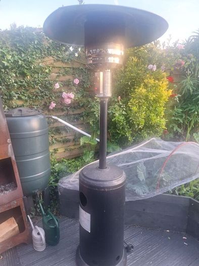 Gas patio heater