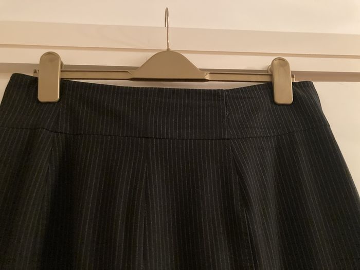 Oasis Black Pin Striped Skirt