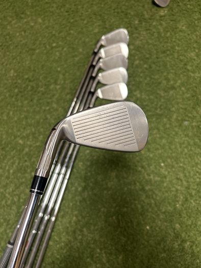 Taylormade Sim 2 Max irons