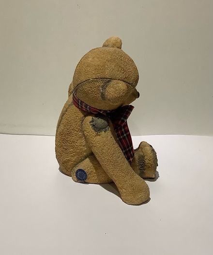 Vintage Kensington Holly Grove Resin Bear