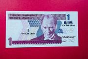 Turkey. 1 Lira  2005  Pick 216a   ( Uncirculated )