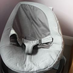 Nuna Leaf baby rocker