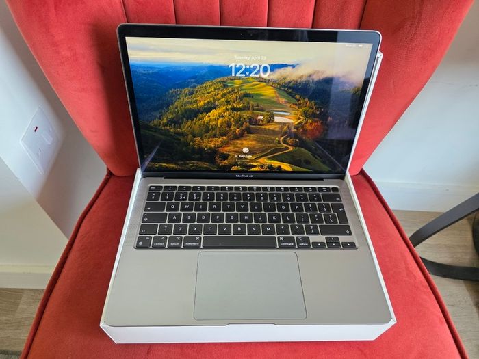 MacBook Air M1 16GB RAM, 512GB SSD - Mint Condition