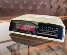 Vintage Sony ICF C280L Dream Machine Alarm Clock Radio 3 Band Working