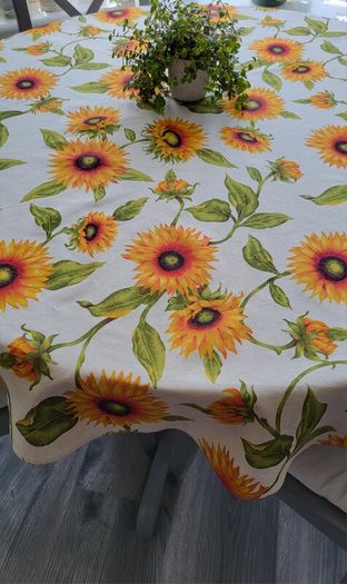 Tablecloth " Sunflowers" Round 140cm. Rectangular 140cm x 200,250, 280cm