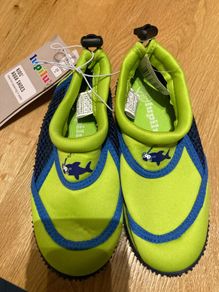 Aqua shoes