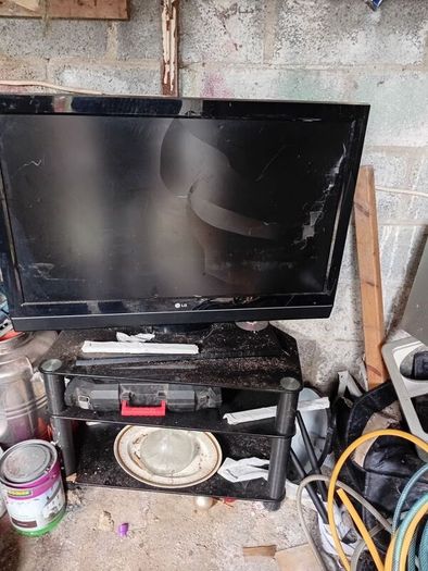 Tv + Stand