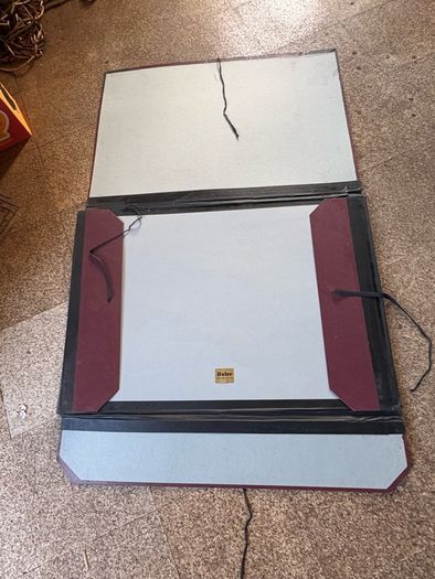 A1 cardboard Daler portfolio