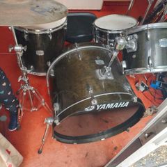 Yamaha Stage Custom Drum kit with Meinl cymbals and fancy stool