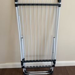 Clothes drying rack