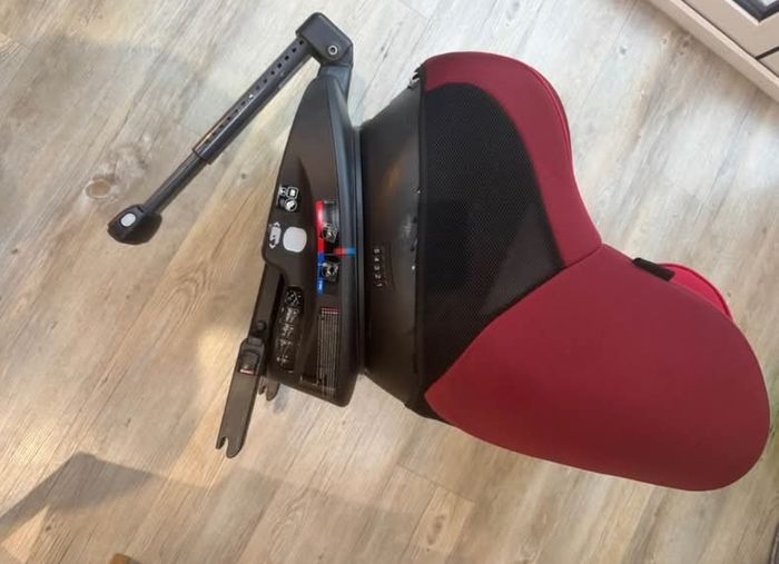 Joie Spin 360 ISOFIX Rotating Car Seat  Like New  Birth to 4 Years