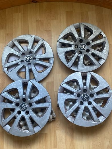 2016 Toyota Prius wheel covers 15inch