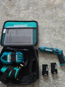 Makita TD022DSE 7.2V cordless impact driver kit