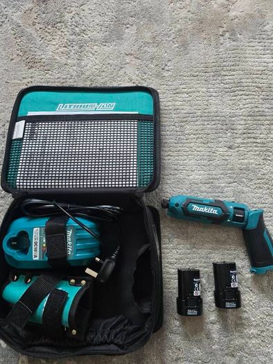 Makita TD022DSE 7.2V cordless impact driver kit