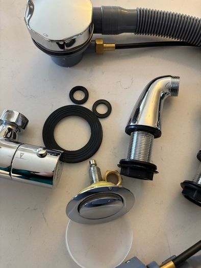 Sonas Form Thermo Bath and Shower Mixer and Sync Waste