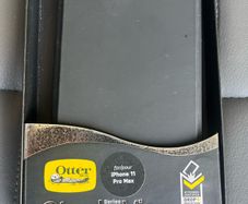 IPhone 13 Pro Max Otterbox Strada Via case