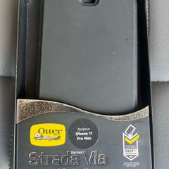 IPhone 13 Pro Max Otterbox Strada Via case